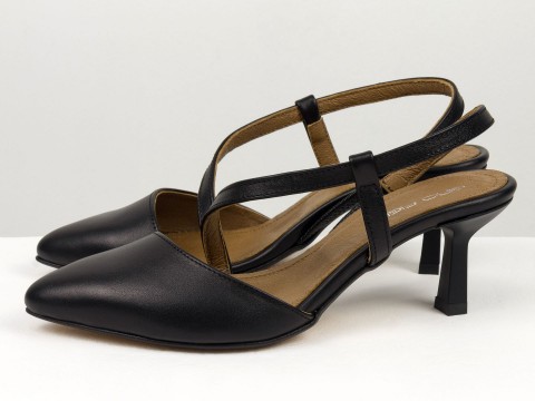 Черные босоножки с открытой пяткой из  натуральной кожи на квадратном каблуке рюмочка,  С-2420-05